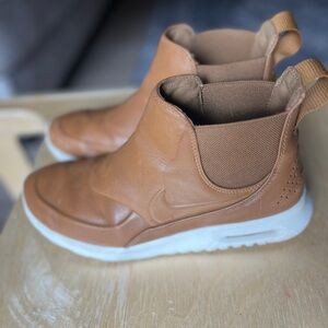 Brown Nike Women’s Air Max Thea Mid